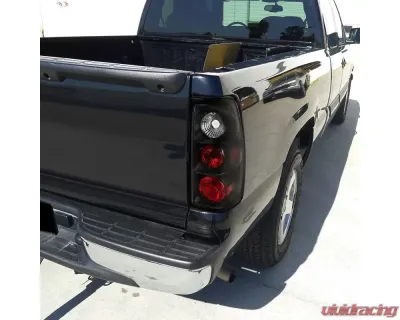 Spec-D Taillights (Matte Black Housing/Clear Lens) Chevrolet Silverado | GMC Sierra 1999-2007 - LT-SIV99JM-TM
