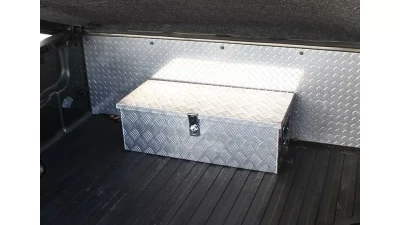 Spec-D Universal 30" Heavy Duty Aluminum Truck Tool Box w/ Side Handles, Lock & Keys                                     - TBOX-ALM05 - Image 4