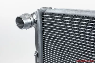 CSF Cooling - Racing & High Performance Division Porsche 955/957 Cayenne High-Performance All-Aluminum Radiator Center - 7227