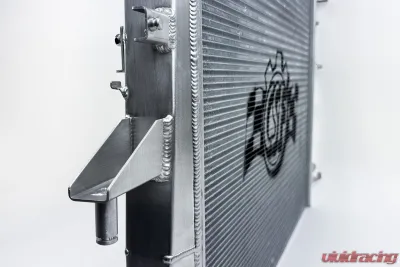 CSF Cooling - Racing & High Performance Division Porsche 955/957 Cayenne High-Performance All-Aluminum Radiator Center - 7227