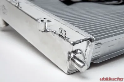 CSF Cooling - Racing & High Performance Division 09-14 Cadillac CTS-V (Sedan/Coupe/Wagon) High-Performance All-Aluminum Radiator V Center 2009-2015 6.2L V8 - 8028