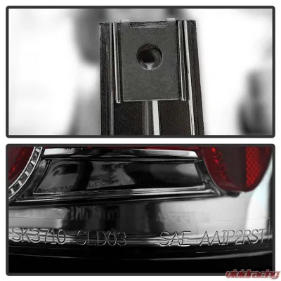 Spyder Auto Altezza Chrome Tail Lights for 2003-2006 Chevrolet Silverado & GMC Sierra 1500/2500/3500 - ALT-YD-CS03-C