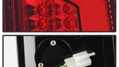 Spyder Auto Version 3 LED Tail Light Light Bar Red Clear for Dodge Ram 1500 2500 3500 2002-2006                                     - ALT-YD-DRAM02V3-LBLED-RC - Image 3