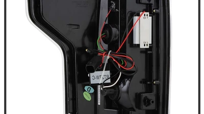 Spyder Auto LED Light Bar Tail Lights All Black for Ford F150 2018-2019                                     - ALT-YD-FF15018-LED-BKV2 - Image 3