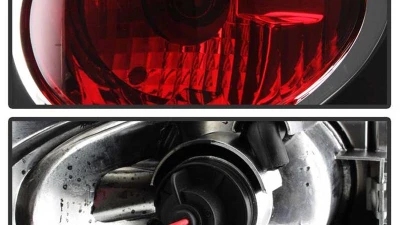 Spyder Auto Altezza Black Tail Lights for Jeep Grand Cherokee 1999-2004                                     - ALT-YD-JGC99-BK - Image 3