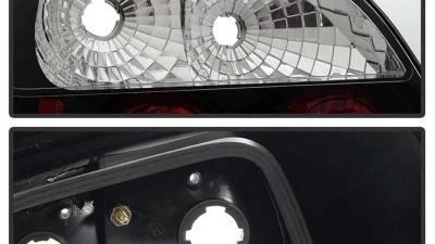 Spyder Auto Altezza Black Tail Lights for Subaru Impreza 2002-2003, Durable Design                                     - ALT-YD-SI01-BK - Image 3