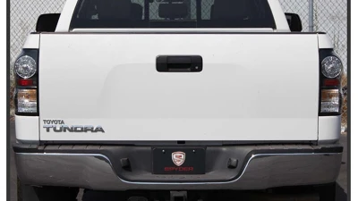 Spyder Auto LED Black Tail Lights for Toyota Tundra 2007-2009, Durable Design                                     - ALT-YD-TTU07-LED-BK - Image 7