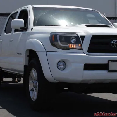 Spyder Auto Signature V2 Projector Headlights Light Bar DRL Black for Toyota Tacoma 2005-2011 - PRO-YD-TT05V2-LB-BK