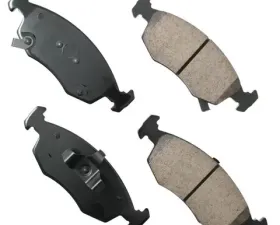 Akebono EURO Ultra Premium Ceramic Disc Brake Pad Kit for Fiat 500 Front 2012-2019