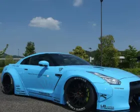 Liberty Walk Complete Body Kit Version 2 CFRP Nissan GT-R R35 09-16