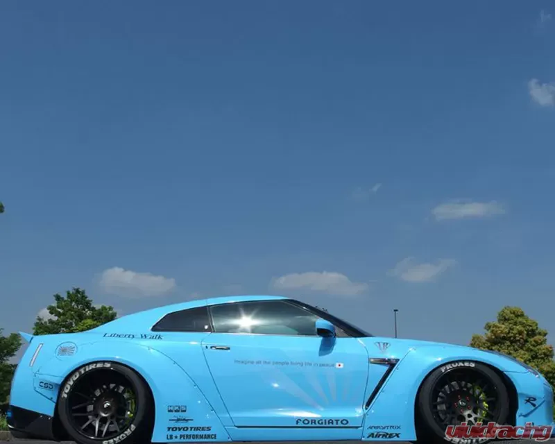 Liberty Walk 日産 GT-R (R35)セット Liberty Walk Complete Body Kit Version 2 CFRP Nissan GT-R