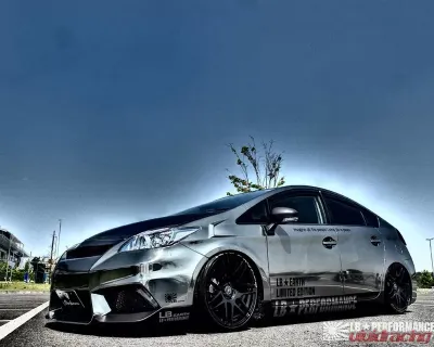 LIberty Walk Front Bumper Toyota Prius 10-15 - LW-Pirus-0001