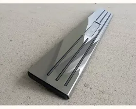 Quality Automotive Accessories 2-Piece Stainless Steel Door Sill trim Ford Thunderbird 2-Door Coupe Convertible 2002-2006