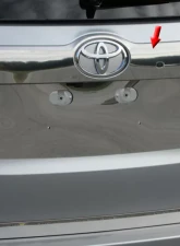 Quality Automotive Accessories 1-Piece Stainless Steel License Bar Above plate accent Trim Toyota Highlander 4-Door SUV 2014-2019                                     - LB14110 - Image 3