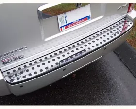 Quality Automotive Accessories 1-Piece Stainless Steel Rear Bumper Trim Accent Dodge Nitro 4-Door SUV 2007-2011