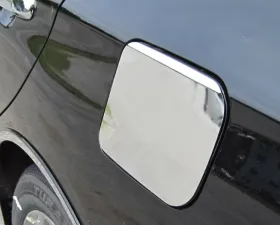 Quality Automotive Accessories 1-Piece Stainless Steel Gas Door Cover Trim Toyota Camry 4-Door Sedan 2015-2017