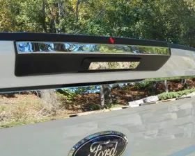 Quality Automotive Accessories 1-Piece Stainless Steel Tailgate Handle Accent Trim Ford F-250 & F-350 Super Duty 2-Door 4-Door Regular Cab 8' Bed 2017-2022