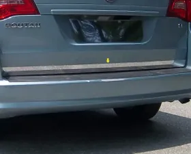 Quality Automotive Accessories 1-Piece Stainless Steel Rear Deck Trim Trunk Lid Accent Volkswagen Routan 4-Door Minivan 2009-2012
