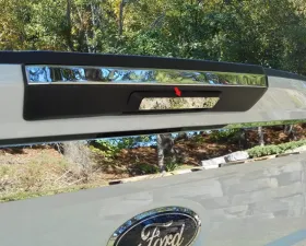 Quality Automotive Accessories 1-Piece Stainless Steel Tailgate Handle Accent Trim Ford F-250 & F-350 Super Duty 2-Door 4-Door Regular Cab 8' Bed 2017-2022