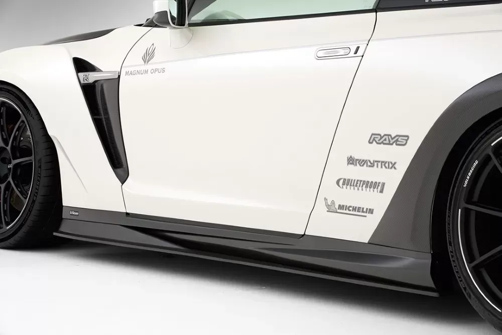 Varis 19' Magnum Opus Ver.2 Side Skirt Set Nissan GT-R R35 2017-2019 - VANI-245C