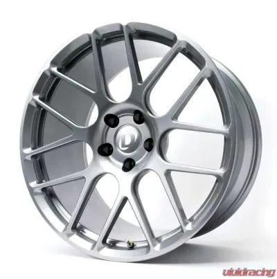 Dinan 19 in Lightweight Forged Perfo - D750-0063-SE1-SIL