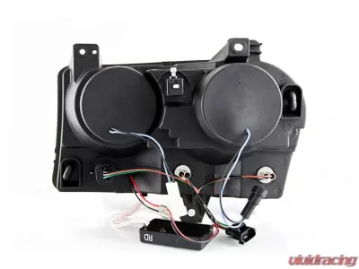 Anzo USA Projector Headlight Set w/Halo Chrysler 300C 2005-2010 - 121136