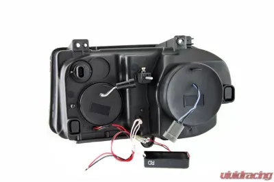 Anzo USA Projector Headlight Set w/Halo Chrysler 300C 2005-2010 - 121251