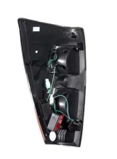 Anzo USA Tail Light Assembly Chevrolet Avalanche 2002-2006                                     - 311115 - Image 2