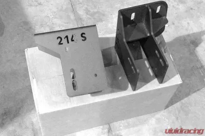 GMC 2500,3500 15-17 Front Sahara Bracket BLACK Road Armor - SA215-BRKT