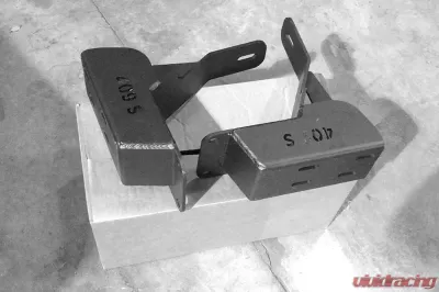 DODGE 2500,3500,4500,5500 RAM 10-17 Front Sahara Bracket BLACK Road Armor - SA408-BRKT