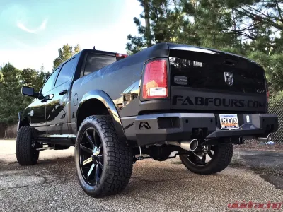 Fab Fours 09-18 Dodge 1500/Dual Exhaust, 2010 - 2018 Dodge 2500 - 5500 Heavy Duty Rear Bumper w/Sensors - DR09-W2952-1