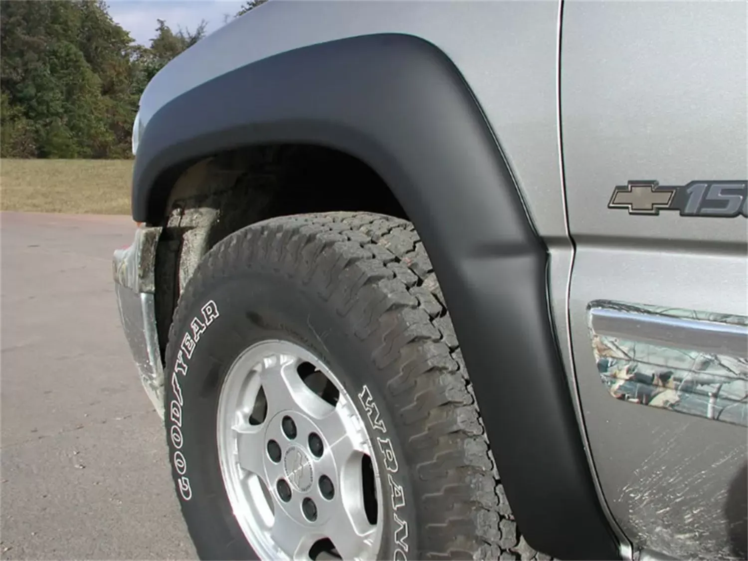 Stampede 69.2/69.4/78.0/96.0In.Bed Black Trail Riderz Smooth Finish Fender Flare Chevy Silverado 1500 1999-2006 - 8508-2
