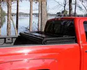 LUND Hard Fold Tonneau Cover