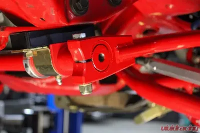UMI Performance 1-1/4" Splined Front Sway Bar Stock Style End Links - 4080-1-B