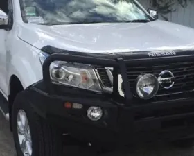 Dobinsons 4x4 Classic Black Deluxe Bullbar Nissan NP300