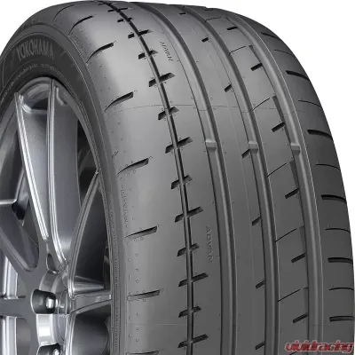 Yokohama ADVAN Apex Tire 255/40 R18 99Y XL BSW - 110160112