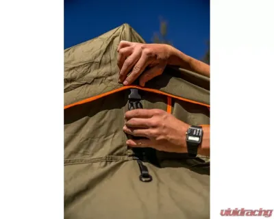 ROAM Adventure Co Vagabond Standard Forest Green/Hyper Orange Rooftop Tent - ROAM-RTT-VB-FO-NA