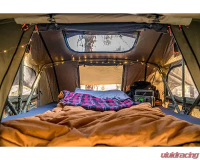 ROAM Adventure Co Vagabond Standard Forest Green/Hyper Orange Rooftop Tent - ROAM-RTT-VB-FO-NA