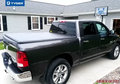 Tyger Auto T3 Soft Tri-Fold Truck Bed Tonneau Cover (5'7") Dodge Ram 1500 2009-2020 - TG-BC3D1015