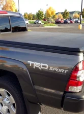 Tyger Auto T3 Soft Tri-Fold Truck Bed Tonneau Cover (6-Feet) Toyota Tacoma 2005-2015                                     - TG-BC3T1031 - Image 5