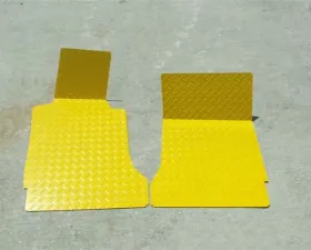American Car Craft Floor Mats Show Diamond Plate Yellow Chevrolet Corvette 2005-2013