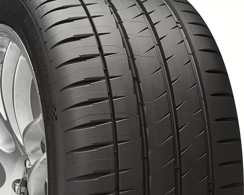 Michelin Pilot Sport 4S Tire 225/45 R17 94Y XL BSW - 68968