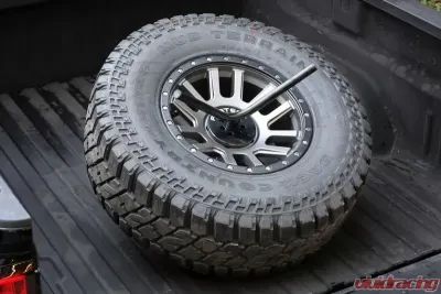 Fabtech Spare Tire Mnt Angled Black - FTT10002BK
