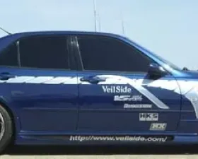 VeilSide 2000-2005 Lexus IS300/ Toyota Altezza SXE10 Racing Edition Model Side Skirts (FRP)