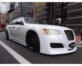 VeilSide 2011-2020 Chrysler 300C Front Grill Set