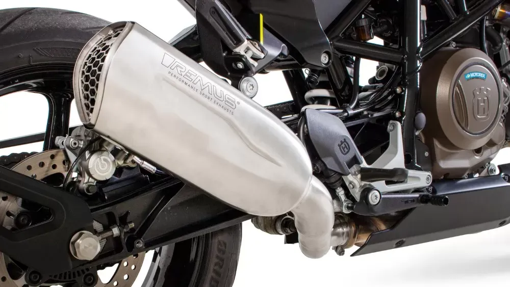 スヴァルトピレン　ヴィットピレン REMUS SPORT FLOW マフラー スヴァルトピレン ヴィットピレン REMUS SPORT FLOW マフラー
