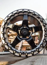 Forgestar D5 Beadlock Wheel 18x10.5 5x120.65 65mm Gloss Black w/ Machined Lip                                     - F00180563P65 - Image 4