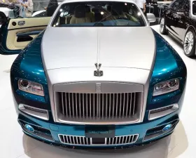 Mansory Engine Bonnet with Bar Exposed Rolls Royce Wraith