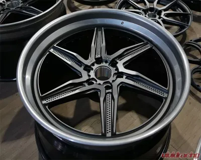 ADV1 ADV06RM M.V2 CS Series 18.0-22.0x4.5-13.5 Custom Wheel - ADV06RM-MV2-CS Series