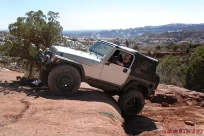Soft Top 97-06 Wrangler TJ OEM Replacement W/Tinted Windows Black Diamond Smittybilt - 9970235